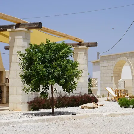 Masseria Tre Archi & Apulia Relais Villa *