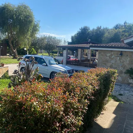 Masseria Tre Archi & Apulia Relais Villa
